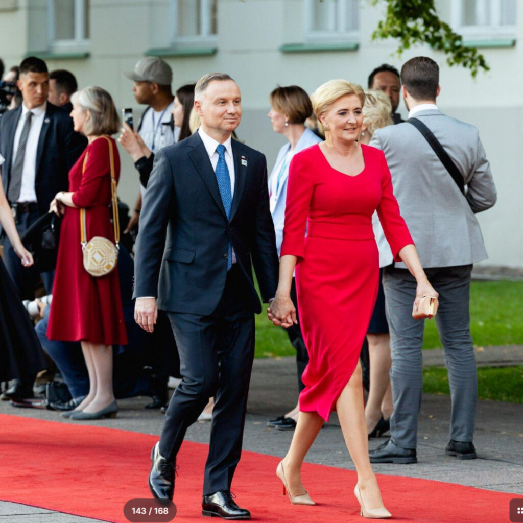 Szczyt NATO Agata Kornhauser Duda w sukience polskiej firmy