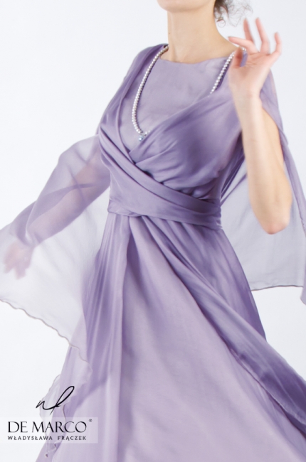 A truly elegant, luxurious airy midi dress made of natural silk. Made to measure De Marco