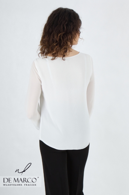 A modern chiffon blouse for the plus size. Casual, loose cut of a ladies' formal blouse. De Marco online store