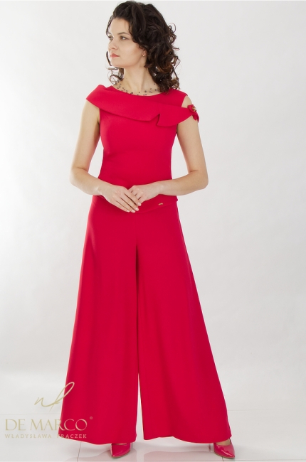Oryginalny czerwony komplet top ze spodniami. Czerwone stylizacje dla Kobiet Sukcesu. Wiosna lato 2024. Sklep internetowy De Marco
