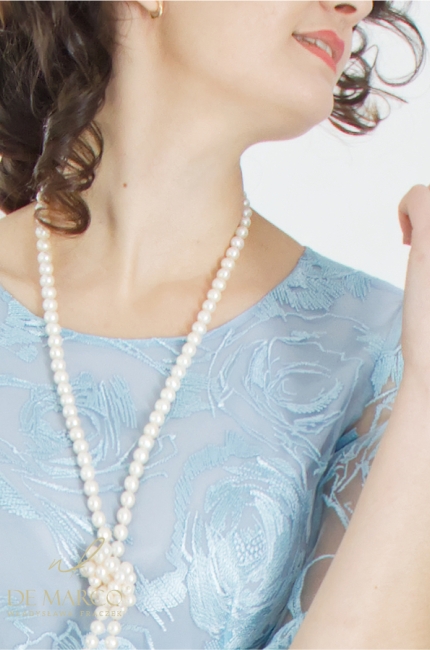 Co założyć na przyjęcie? Jak ubrać się na wesele jako Gość? Najpiękniejsze błękitne sukienki weselne. Polski producent De Marco