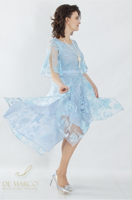 Najpiękniejsze weselne stylizacje w odcieniach błękitu. Modne sukienki na wesele z koronką. Szycie na miarę De Marco