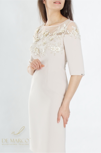 Romantyczna sukienka wizytowa okolicznościowa. Najpiękniejsze wyszczuplające sukienki ołówkowe na wesele zdobione koronką. Polski producent De Marco