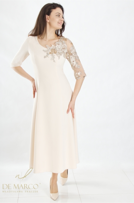 The most fashionable wedding formal dresses made to measure. Romantic wedding outfits for the Guest Godmother. De Marco online store