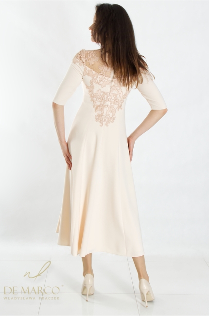 Original formal dresses for weddings, communions, weddings, anniversaries. Tailor-made for De Marco