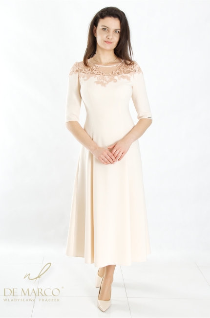 A beautiful and elegant formal dress, perfect for your mother's wedding. De Marco online store