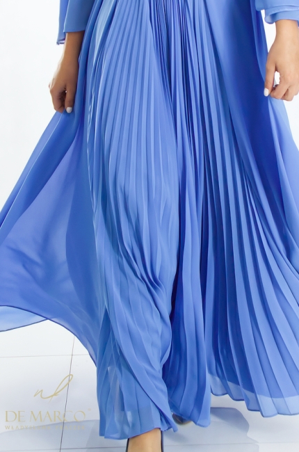 Long formal dress in shades of blue. Waist-slimming formal dresses by De Marco