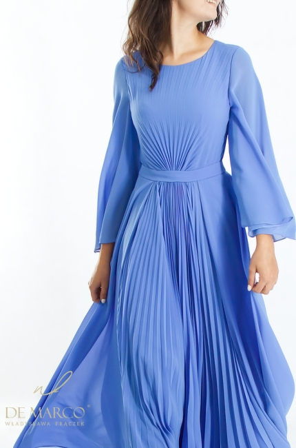 Stylish long Egyptian blue dress. The most beautiful party outfits from the Polish designer Władysława Frączek De Marco