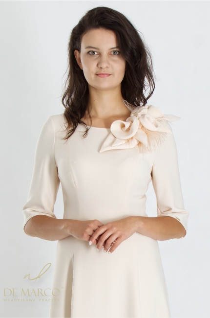 Luxurious flared formal dress sewn in Poland, perfect for a wedding. We sew in Małopolska