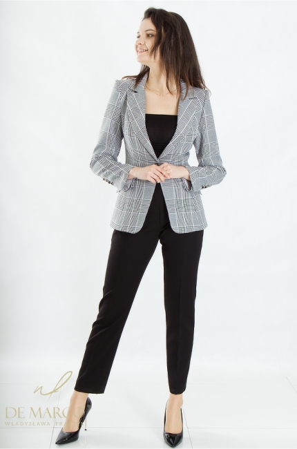 Timeless, universal women's jackets for businesswomen and politicians. De Marco online store