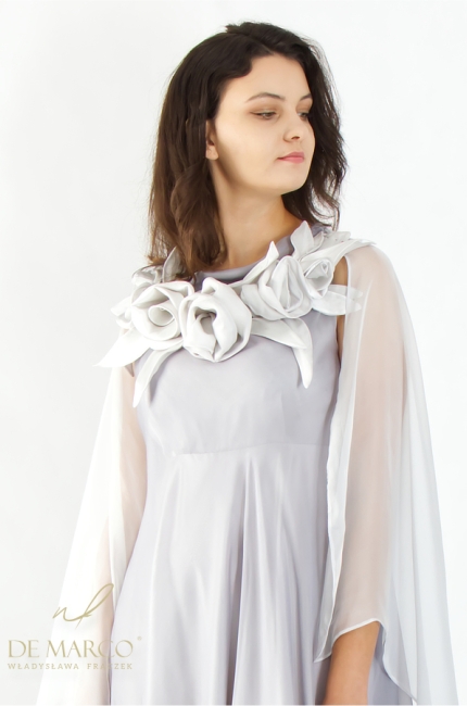 What to wear on the shoulders with an evening dress? The most beautiful silk capes evening shawls De Marco