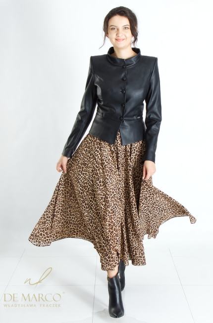 Beautiful long skirt in leopard print with high waist. De Marco online store