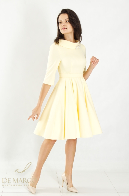 An exclusive, bright formal dress perfect for a wedding. Fashionable, flared mini dresses from De Marco. Custom tailoring.