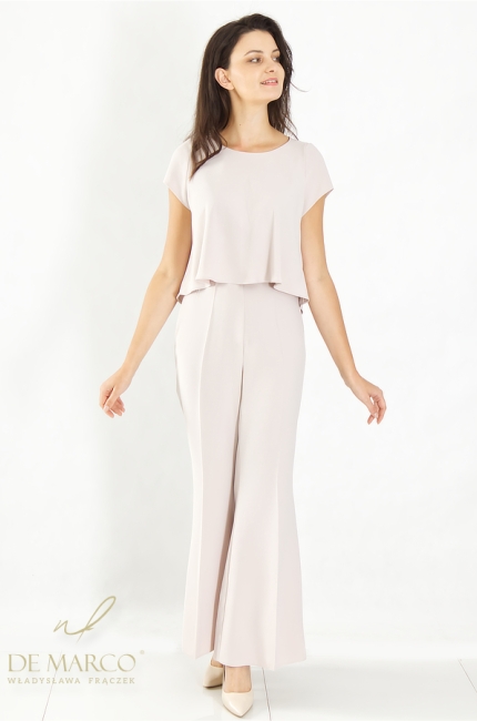 Piękna beżowa krótka bluzka o swobodnym fasonie idealna do spodni wizytowych. Sklep internetowy De Marco