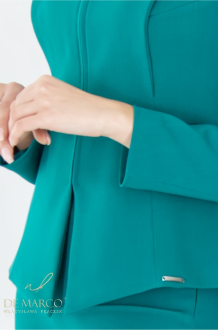 Fashionable green business outfits with trousers and a jacket from Polish designer Władysława Frączek De Marco